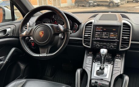 Porsche Cayenne III, 2013 год, 2 590 000 рублей, 15 фотография