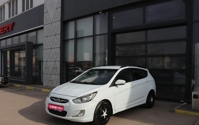 Hyundai Solaris II рестайлинг, 2011 год, 715 000 рублей, 1 фотография