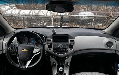 Chevrolet Cruze II, 2011 год, 570 000 рублей, 9 фотография