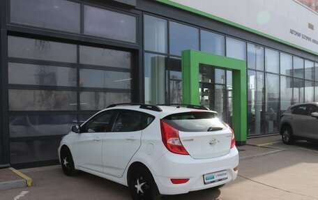 Hyundai Solaris II рестайлинг, 2011 год, 715 000 рублей, 3 фотография
