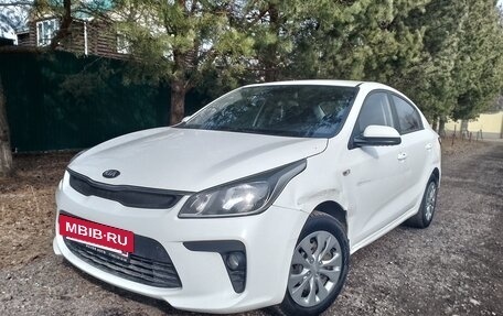 KIA Rio IV, 2018 год, 990 000 рублей, 3 фотография