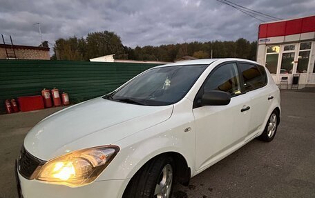 KIA cee'd I рестайлинг, 2010 год, 640 000 рублей, 4 фотография