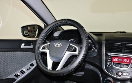 Hyundai Solaris II рестайлинг, 2013 год, 897 000 рублей, 13 фотография