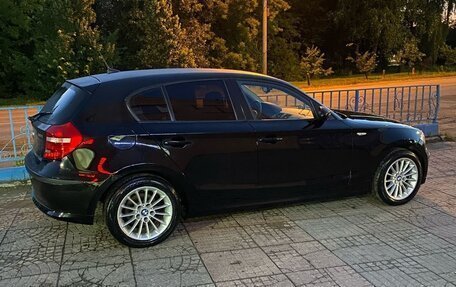 BMW 1 серия, 2009 год, 1 050 000 рублей, 3 фотография