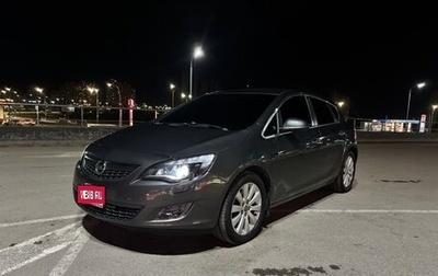 Opel Astra J, 2011 год, 910 000 рублей, 1 фотография