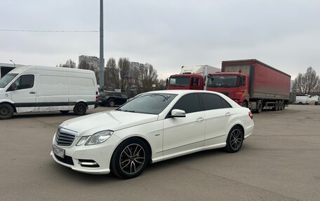 Mercedes-Benz E-Класс, 2011 год, 1 500 000 рублей, 4 фотография