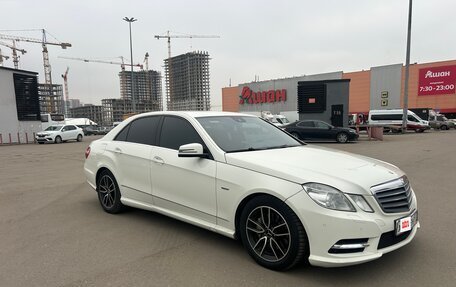 Mercedes-Benz E-Класс, 2011 год, 1 500 000 рублей, 6 фотография