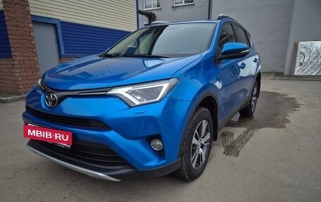 Toyota RAV4, 2016 год, 2 045 000 рублей, 3 фотография