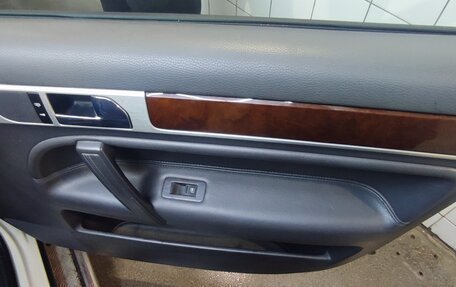 Volkswagen Touareg III, 2008 год, 1 370 000 рублей, 10 фотография
