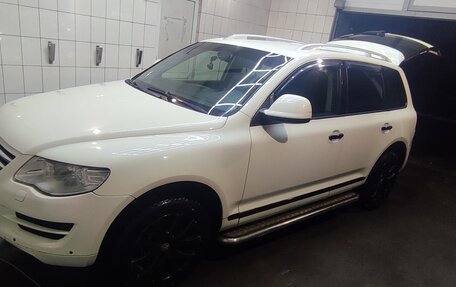 Volkswagen Touareg III, 2008 год, 1 370 000 рублей, 2 фотография