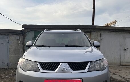 Mitsubishi Outlander III рестайлинг 3, 2008 год, 920 000 рублей, 2 фотография