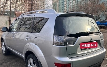 Mitsubishi Outlander III рестайлинг 3, 2008 год, 920 000 рублей, 4 фотография