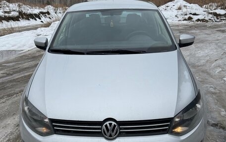 Volkswagen Polo VI (EU Market), 2011 год, 499 000 рублей, 2 фотография