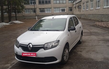 Renault Logan II, 2015 год, 477 000 рублей, 4 фотография