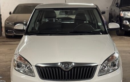 Skoda Fabia II, 2013 год, 900 000 рублей, 2 фотография