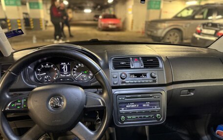 Skoda Fabia II, 2013 год, 900 000 рублей, 10 фотография