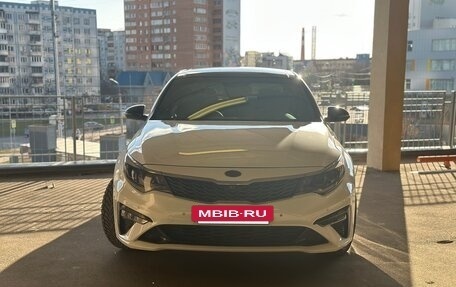 KIA Optima IV, 2018 год, 2 400 000 рублей, 8 фотография