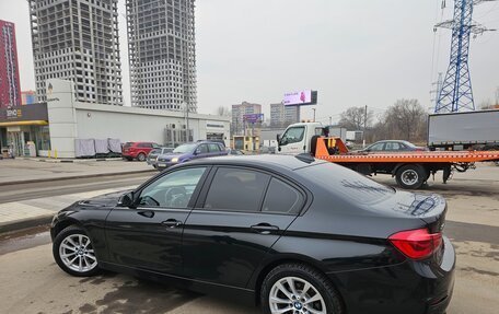 BMW 3 серия, 2017 год, 1 950 000 рублей, 11 фотография