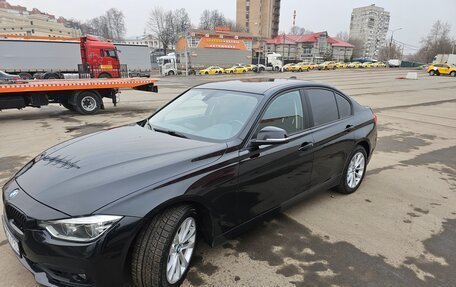 BMW 3 серия, 2017 год, 1 950 000 рублей, 13 фотография