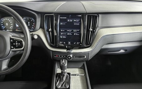 Volvo XC60 II, 2018 год, 3 555 000 рублей, 12 фотография