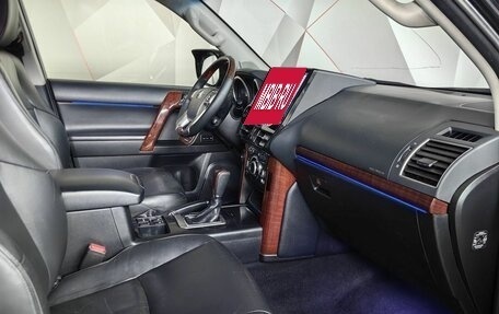 Toyota Land Cruiser Prado 150 рестайлинг 2, 2016 год, 3 797 000 рублей, 9 фотография