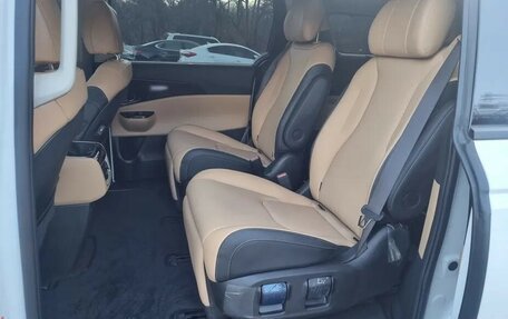 KIA Carnival, 2021 год, 2 600 700 рублей, 13 фотография