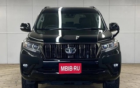Toyota Land Cruiser Prado 150 рестайлинг 2, 2021 год, 3 650 000 рублей, 2 фотография