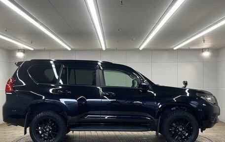 Toyota Land Cruiser Prado 150 рестайлинг 2, 2021 год, 3 650 000 рублей, 8 фотография