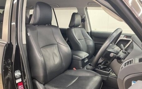 Toyota Land Cruiser Prado 150 рестайлинг 2, 2021 год, 3 650 000 рублей, 14 фотография