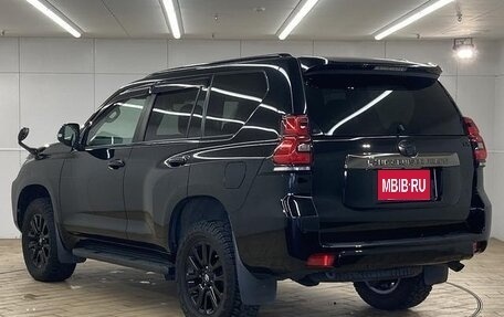 Toyota Land Cruiser Prado 150 рестайлинг 2, 2021 год, 3 650 000 рублей, 4 фотография