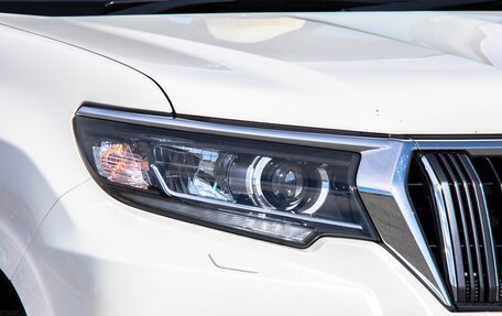 Toyota Land Cruiser Prado 150 рестайлинг 2, 2018 год, 4 500 000 рублей, 6 фотография