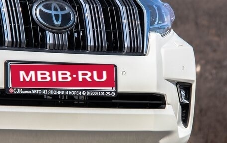 Toyota Land Cruiser Prado 150 рестайлинг 2, 2018 год, 4 500 000 рублей, 5 фотография