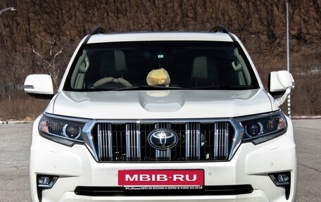 Toyota Land Cruiser Prado 150 рестайлинг 2, 2018 год, 4 500 000 рублей, 3 фотография