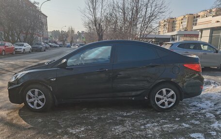 Hyundai Solaris II рестайлинг, 2011 год, 950 000 рублей, 3 фотография