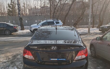 Hyundai Solaris II рестайлинг, 2011 год, 950 000 рублей, 4 фотография