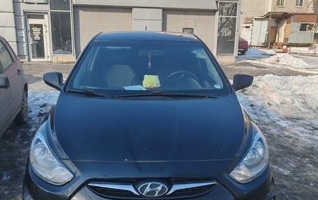 Hyundai Solaris II рестайлинг, 2011 год, 950 000 рублей, 9 фотография