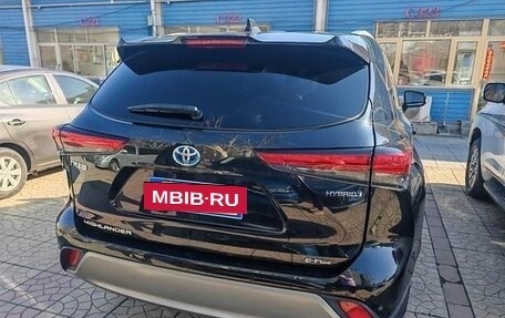 Toyota Highlander, 2021 год, 3 830 000 рублей, 3 фотография