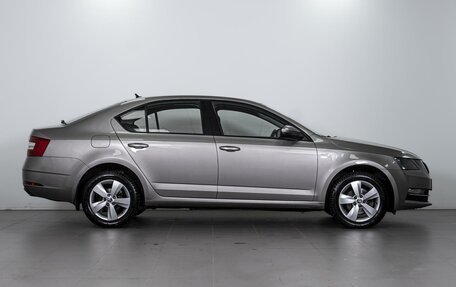 Skoda Octavia, 2019 год, 1 799 000 рублей, 5 фотография