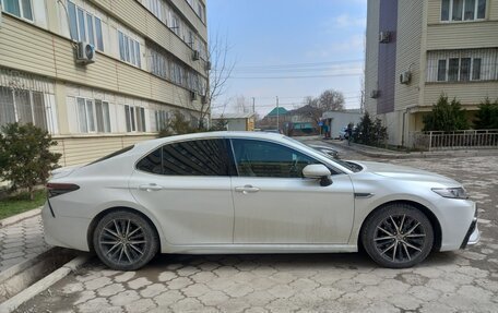 Toyota Camry, 2023 год, 3 600 000 рублей, 7 фотография