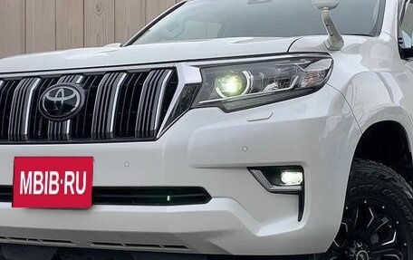 Toyota Land Cruiser Prado 150 рестайлинг 2, 2021 год, 3 740 000 рублей, 9 фотография