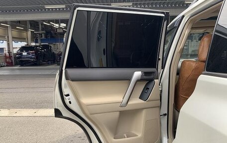 Toyota Land Cruiser Prado 150 рестайлинг 2, 2021 год, 3 740 000 рублей, 12 фотография