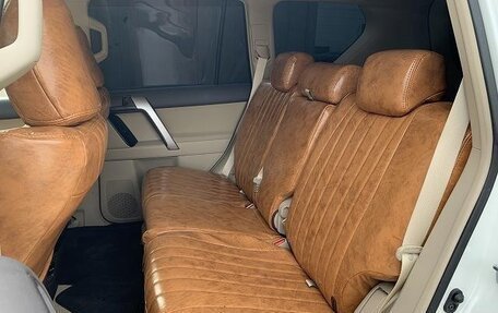 Toyota Land Cruiser Prado 150 рестайлинг 2, 2021 год, 3 740 000 рублей, 17 фотография