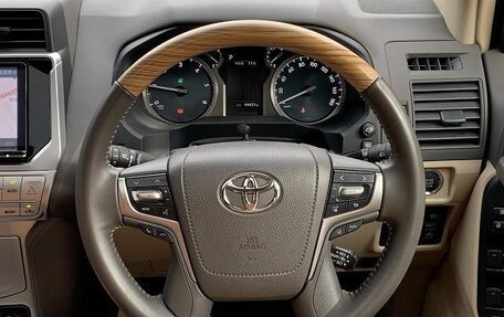 Toyota Land Cruiser Prado 150 рестайлинг 2, 2021 год, 3 740 000 рублей, 21 фотография