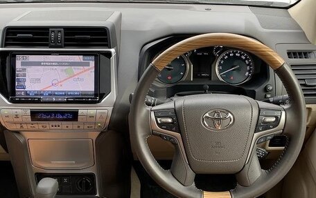 Toyota Land Cruiser Prado 150 рестайлинг 2, 2021 год, 3 740 000 рублей, 20 фотография