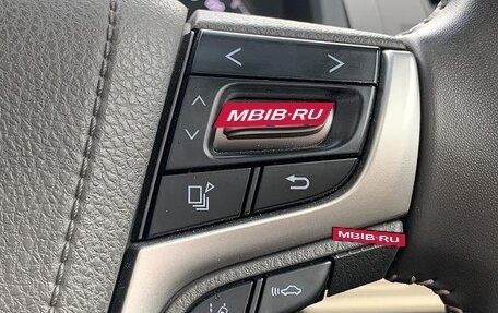 Toyota Land Cruiser Prado 150 рестайлинг 2, 2021 год, 3 740 000 рублей, 23 фотография
