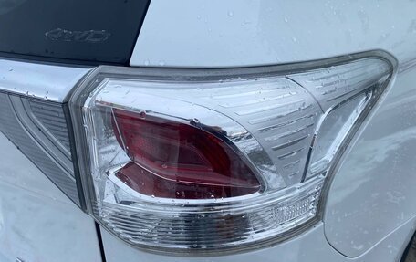 Mitsubishi Outlander III рестайлинг 3, 2014 год, 1 690 000 рублей, 9 фотография