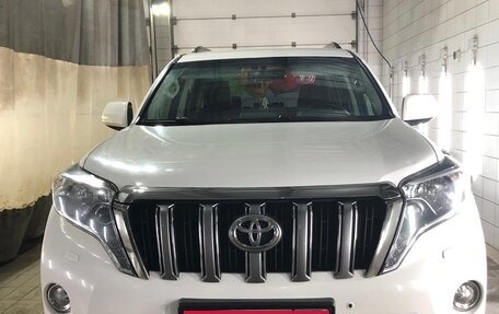 Toyota Land Cruiser Prado 150 рестайлинг 2, 2016 год, 4 200 000 рублей, 3 фотография