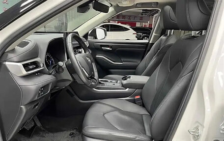 Toyota Highlander, 2022 год, 3 750 000 рублей, 11 фотография