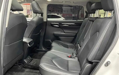 Toyota Highlander, 2022 год, 3 750 000 рублей, 18 фотография