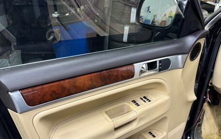 Volkswagen Touareg III, 2004 год, 950 000 рублей, 12 фотография
